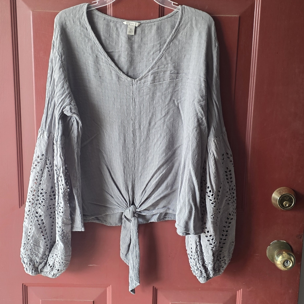 Elegant Women's Light Gray Tie-Front Blouse